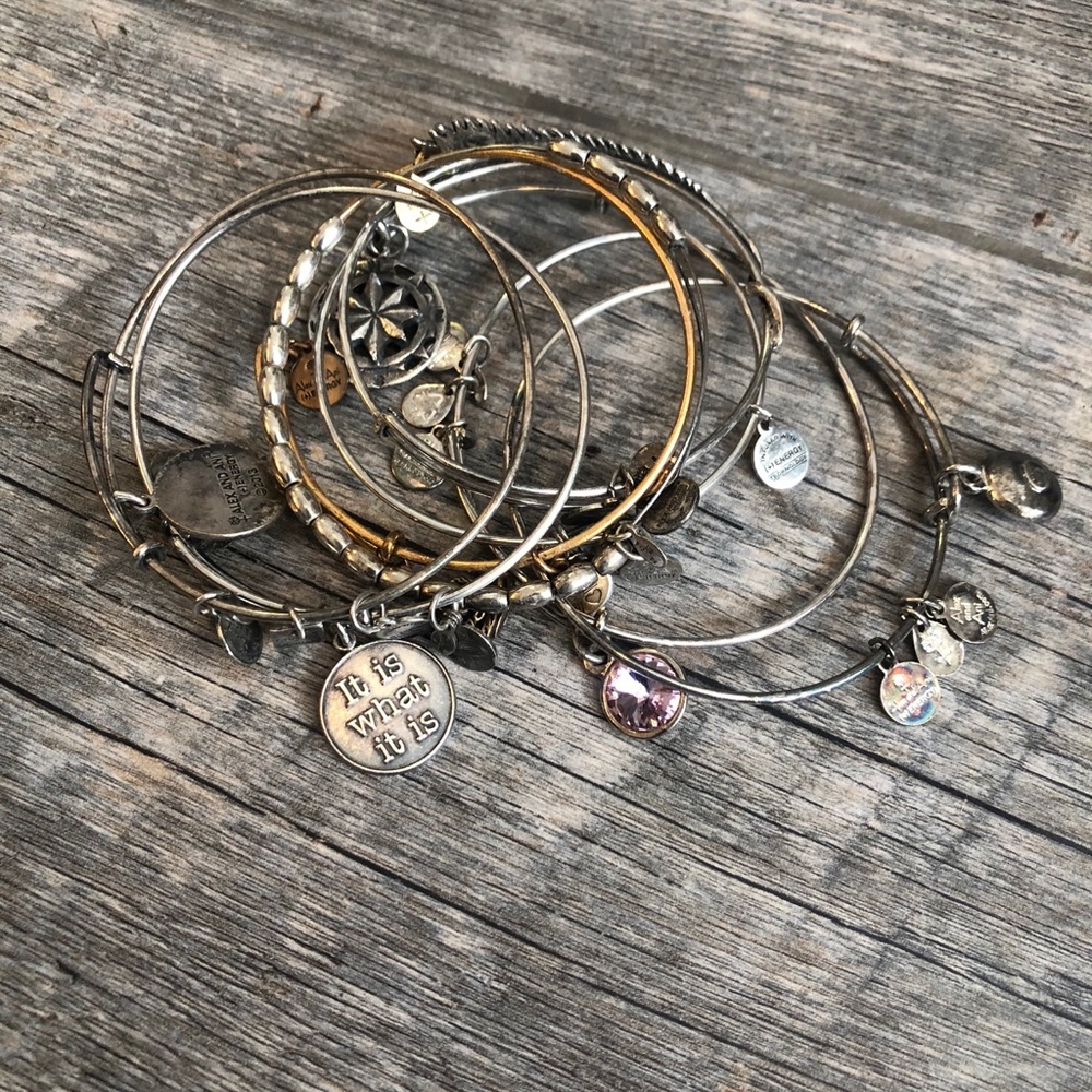 Alex and Ani lot of 8